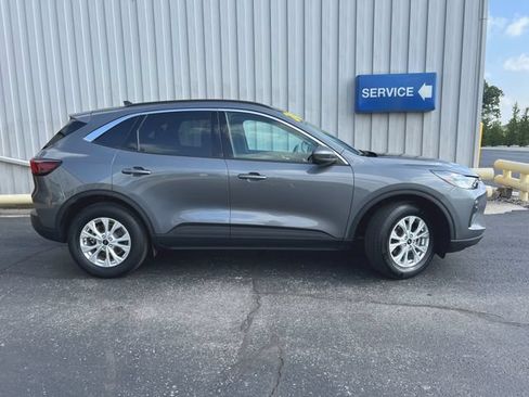 Used 2023 Ford Escape Active w/ Tech Pack #2 AWD/4WD image 11