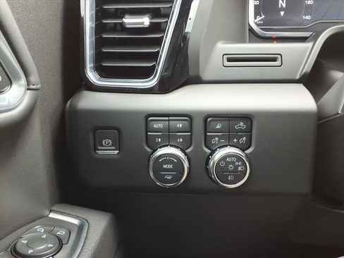 Certified 2023 GMC Sierra 1500 Denali image 17