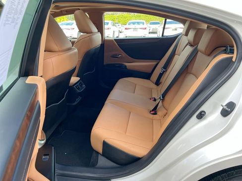 Certified 2023 Lexus ES 350 w/ Premium Package image 19