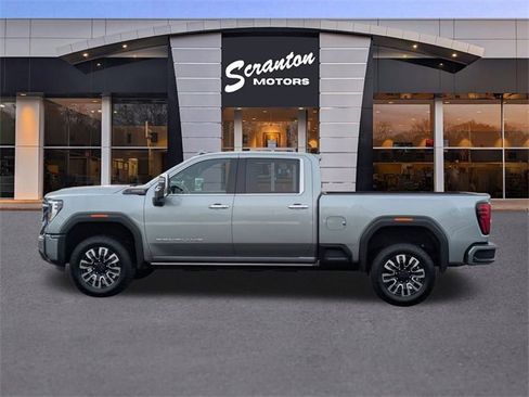 Used 2024 GMC Sierra 2500 Denali Ultimate w/ Max Trailering Package image 2