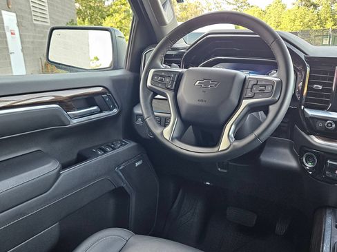 Used 2024 Chevrolet Silverado 1500 RST w/ Rally Edition AWD/4WD image 9