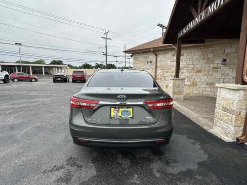 Used 2013 Toyota Avalon Limited FWD image 3