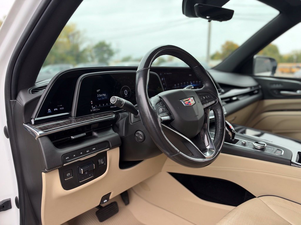 Used 2021 Cadillac Escalade Premium Luxury w/ Performance Package AWD/4WD image 25