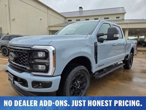 New 2026 Ford F250 Lariat w/ Black Appearance Package AWD/4WD image 8