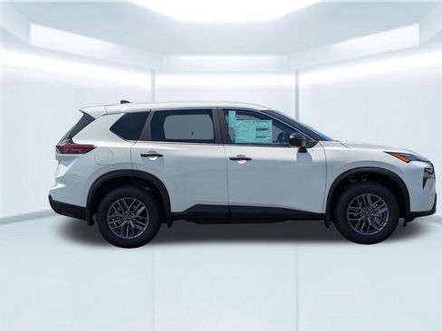 New 2026 Nissan Rogue S image 7