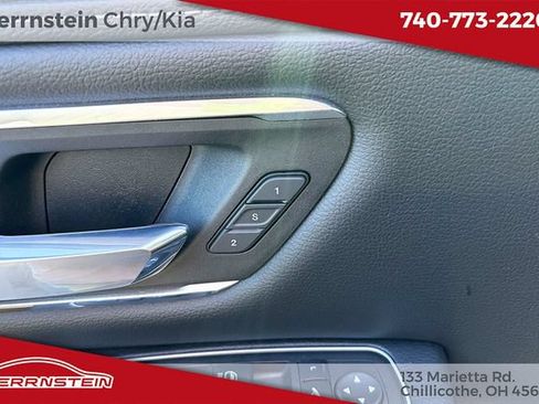 Used 2023 RAM 1500 Laramie AWD/4WD image 13