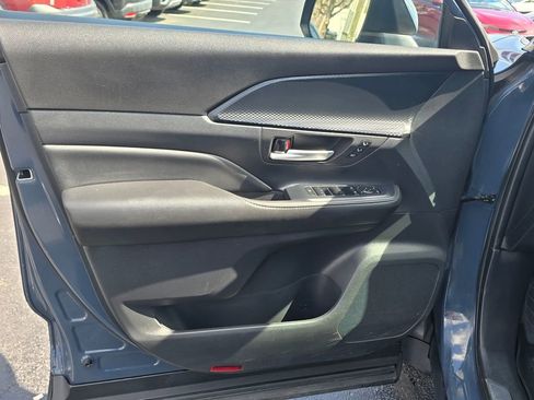 Used 2024 Toyota Grand Highlander AWD Hybrid image 16