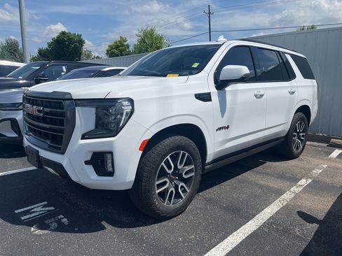 Used 2023 GMC Yukon AT4 w/ AT4 Premium Plus Package AWD/4WD image 3