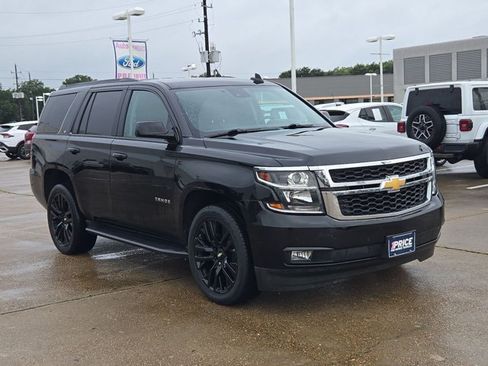 Used 2020 Chevrolet Tahoe LT w/ Luxury Package RWD image 3