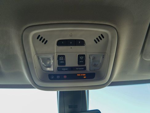 Used 2020 Chevrolet Traverse Premier w/ Redline Edition FWD image 32