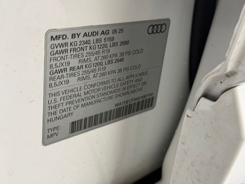 Certified 2025 Audi Q3 2.0T Premium w/ Convenience Package image 20