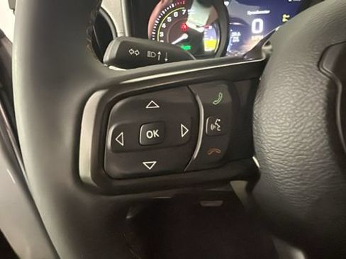 Used 2024 Jeep Wrangler Unlimited AWD/4WD image 15