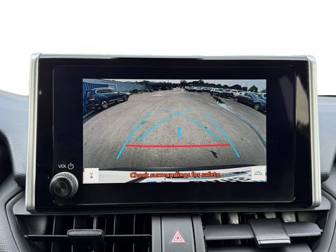 Used 2025 Toyota RAV4 LE AWD/4WD image 15
