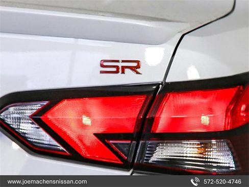 New 2025 Nissan Versa SR w/ Trunk Package image 9