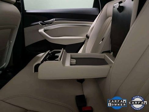 Used 2024 Audi Q8 e-tron Premium image 64