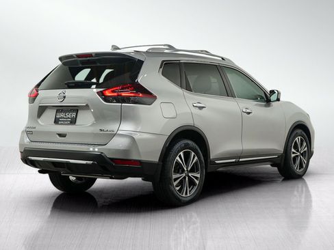 Used 2018 Nissan Rogue SL w/ Premium Package AWD/4WD image 5