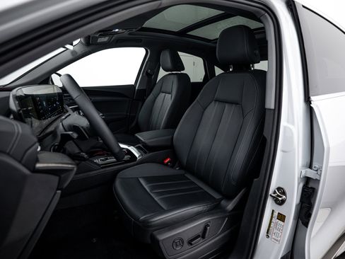 Certified 2025 Audi Q5 Premium Plus w/ Premium Plus AWD/4WD image 14