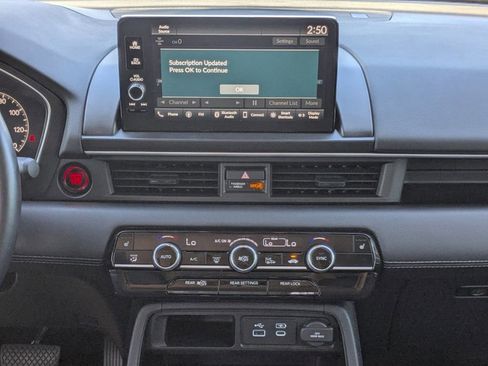 Used 2025 Honda Pilot EX-L image 22