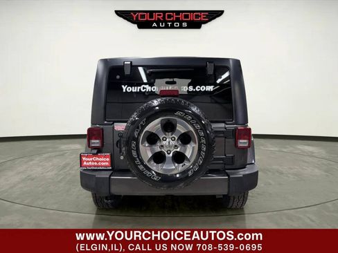 Used 2016 Jeep Wrangler Unlimited Sahara w/ Connectivity Group AWD/4WD image 4