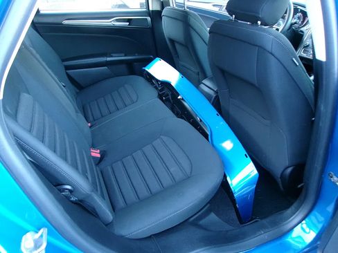 Used 2019 Ford Fusion SE AWD/4WD image 6