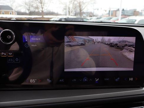 New 2026 Chevrolet Traverse LT w/ Sun and Wheel Package image 20