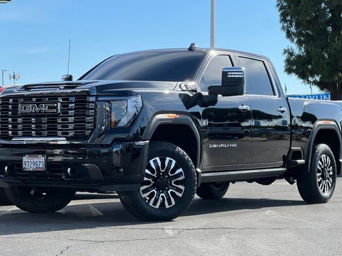 Used 2024 GMC Sierra 2500 Denali Ultimate image 8