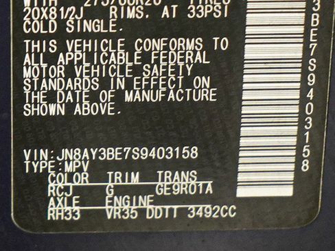 Used 2025 Nissan Armada SL image 24