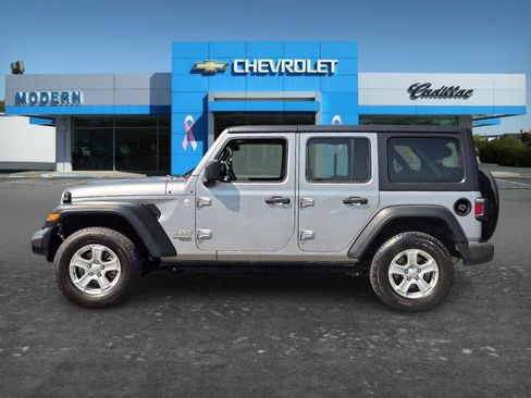Used 2019 Jeep Wrangler Unlimited Sport S AWD/4WD image 2