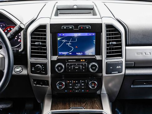 Used 2021 Ford F250 Lariat image 11