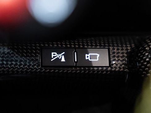 Certified 2023 Ferrari 812 GTS RWD image 37