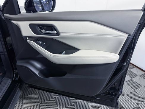 Certified 2024 Nissan Rogue SL FWD image 46