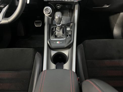 Used 2024 Alfa Romeo Tonale Veloce image 16