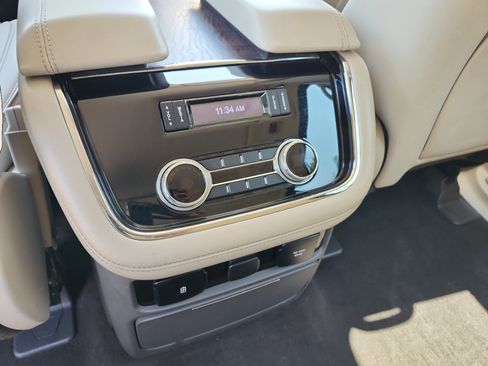 Used 2019 Lincoln Navigator Reserve AWD/4WD image 13