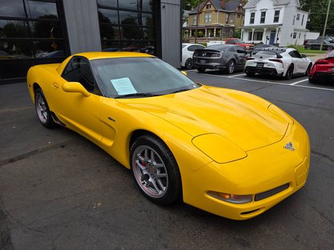 Used 2003 Chevrolet Corvette Z06 w/ Memory Package, 3 Drivers RWD image 58
