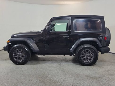 Used 2024 Jeep Wrangler Sport AWD/4WD image 5