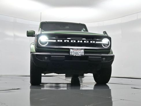 Used 2025 Ford Bronco Outer Banks image 44