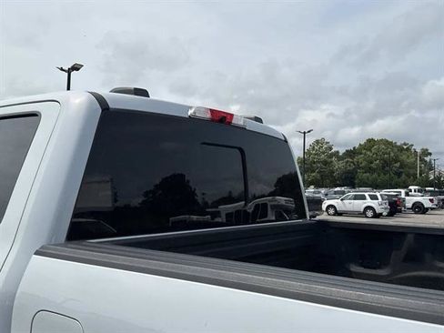 Used 2022 Ford F150 Lariat w/ Equipment Group 502A High AWD/4WD image 7