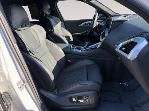 Certified 2026 BMW XM Label Red image 15