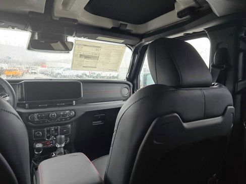 New 2026 Jeep Wrangler Unlimited Rubicon image 14