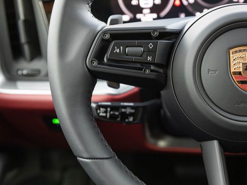 Certified 2026 Porsche Cayenne Coupe image 15