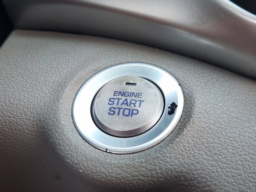 Used 2019 Hyundai Elantra Value Edition FWD image 16