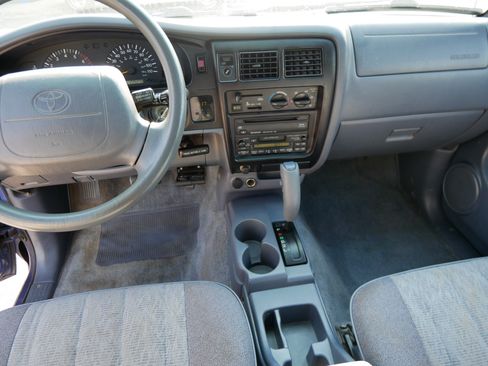 Used 1999 Toyota Tacoma PreRunner RWD image 10