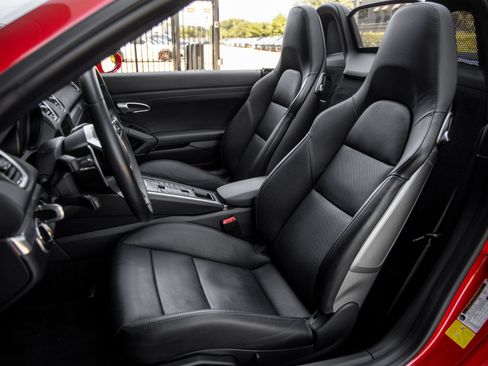 Certified 2023 Porsche 718 Boxster RWD image 5
