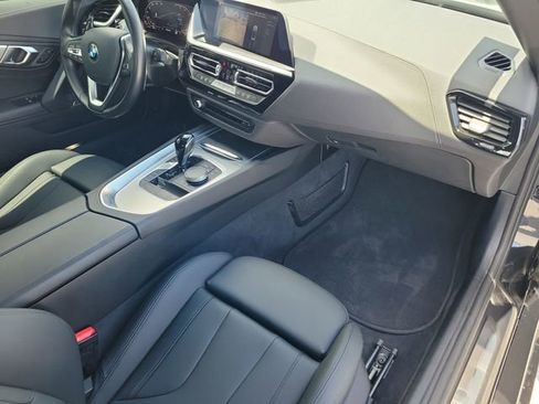 Used 2022 BMW Z4 sDrive30i w/ Convenience Package RWD image 21