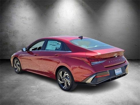 New 2025 Hyundai Elantra Sport image 4