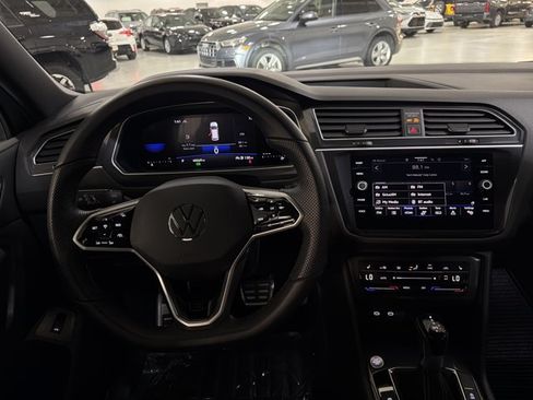Certified 2024 Volkswagen Tiguan SE R-Line AWD/4WD image 28