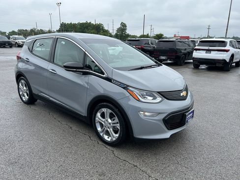 Used 2021 Chevrolet Bolt LT FWD image 2