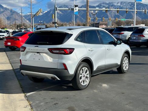Used 2025 Ford Escape Active AWD/4WD image 4