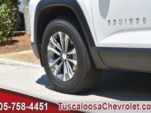 Used 2026 Chevrolet Equinox LT w/ Convenience Package II FWD image 17