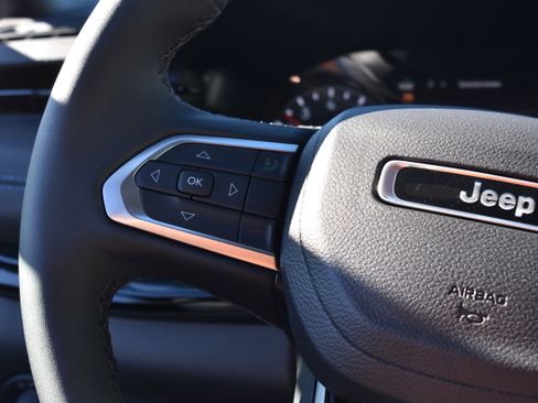 New 2026 Jeep Compass Latitude image 15